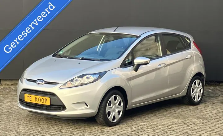 Ford Fiesta 1.25 i Trend · AIRCO · 5-drs · 1e eig uit 2011 bij Autobedrijf Erik Küpper