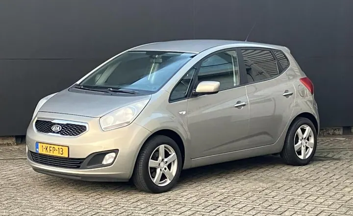 Kia Venga 1.4i CVVT Comfort Pack · Climate+Cruise contr uit 2012 bij Autobedrijf Erik Küpper