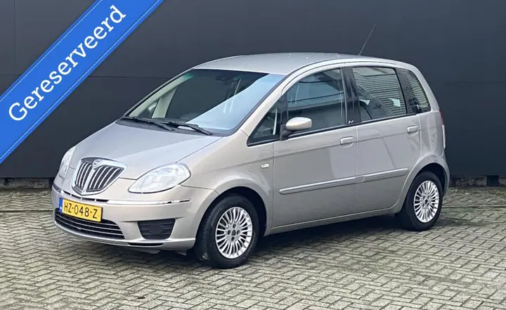 Lancia Musa 1.4 Argento AIRCO 123dkm uit 2009 bij Autobedrijf Erik Küpper